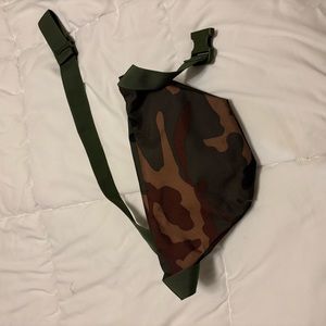 Camo Herschel Fanny pack
